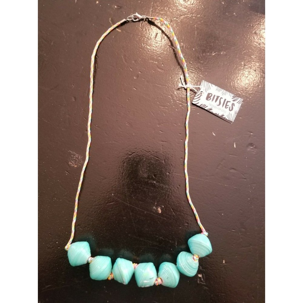 Thirty One Bits Be A Star Bitsies kids Necklace $24 real. Handmade African. Cute